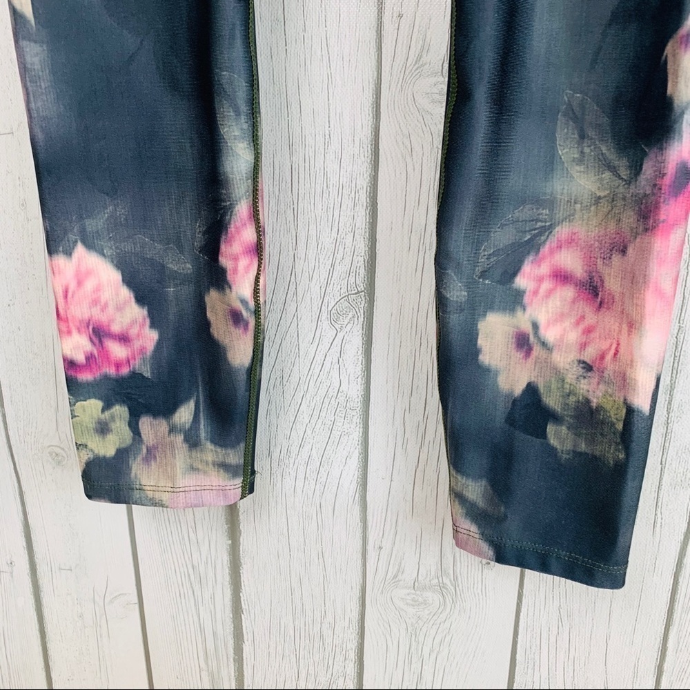 Joy Lab Mid Rise Legging - Picture 3 of 8